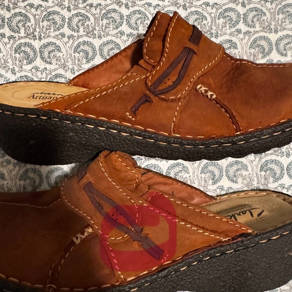 Clark’s slip on clog - Picture 8 of 8